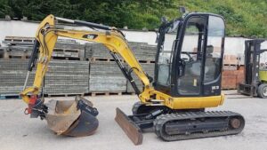 CAT 302.7D CR + 3 GODETS