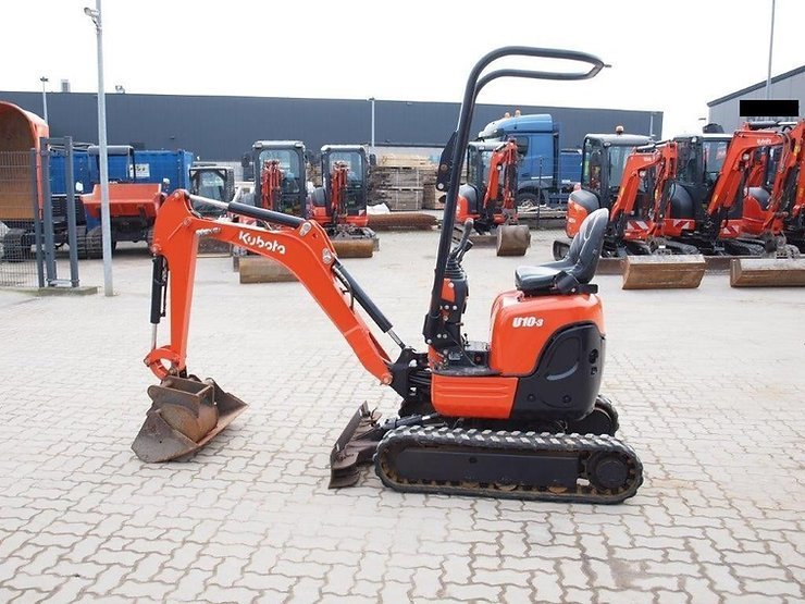 KUBOTA U10-3 + 3 GODETS