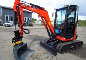 Kubota U27-4