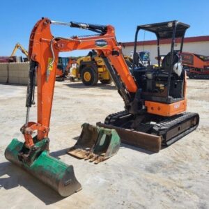 HITACHI ZX26U-5 + 3 GODETS
