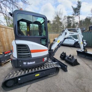 Bobcat E26 , 2,5T + 3 GODETS