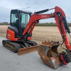 Kubota U27-4 + 3 GODETS+ ATTACHE ROTATIVE INCLINABLE