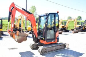 2015 Kubota U 27-4 + 3 Godets et Attache rapide