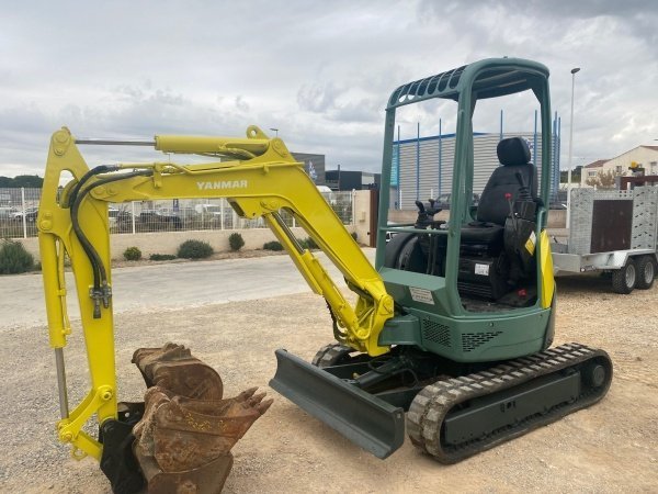 YANAMR VIO20 / 2,2 T