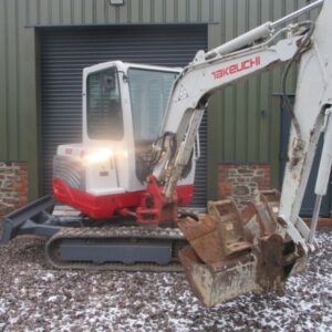 takeuchi-tb228-28t-2013