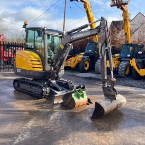 Volvo ec15 1.5T 2012